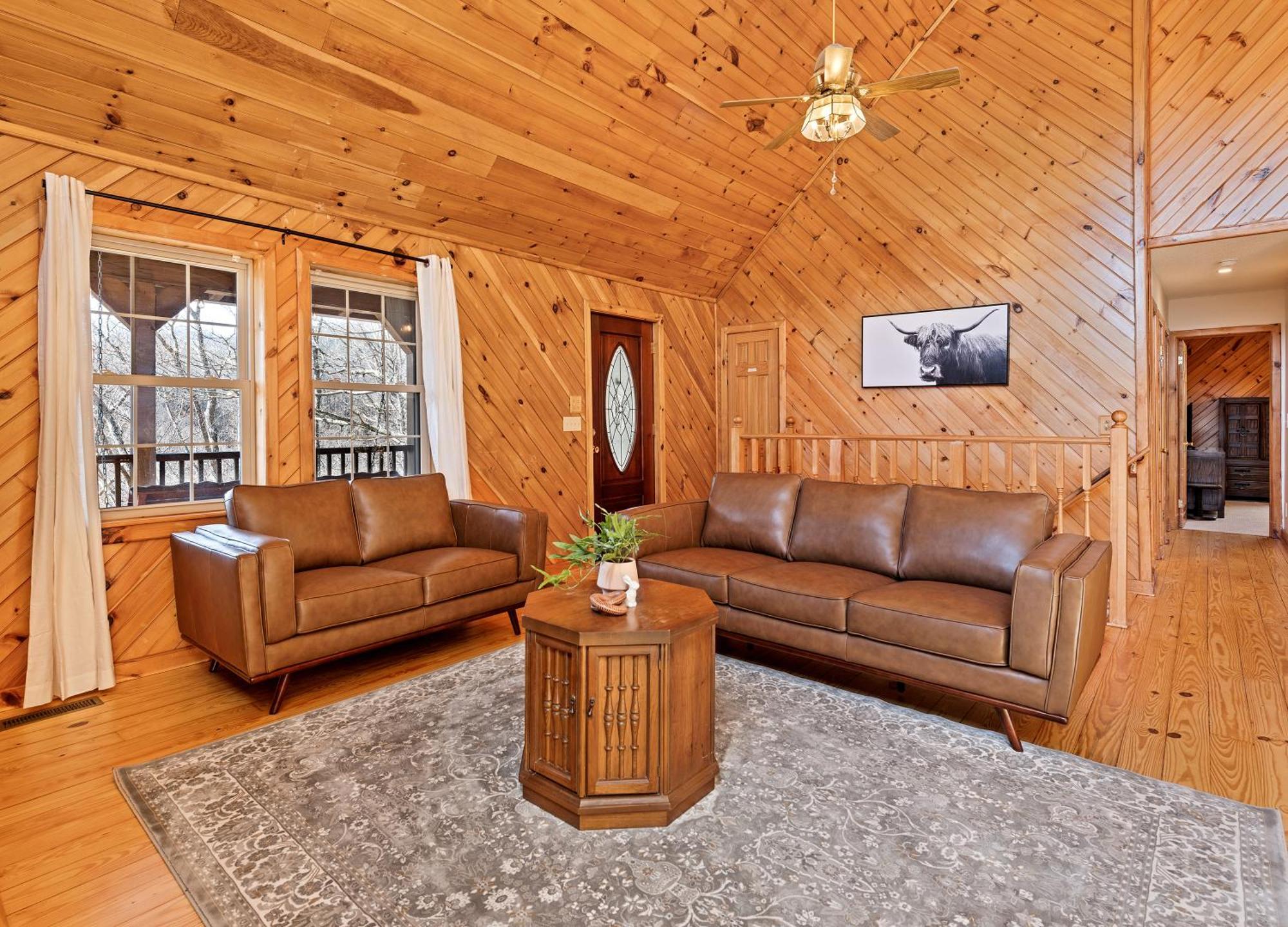 Hébergement de vacances With Beautiful Mountain Views, Hottub, Pet Friendly, Gameroom, Fireplace *