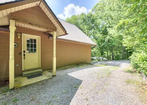 Hébergement de vacances With Beautiful Mountain Views, Hottub, Pet Friendly, Gameroom, Fireplace Maggie Valley