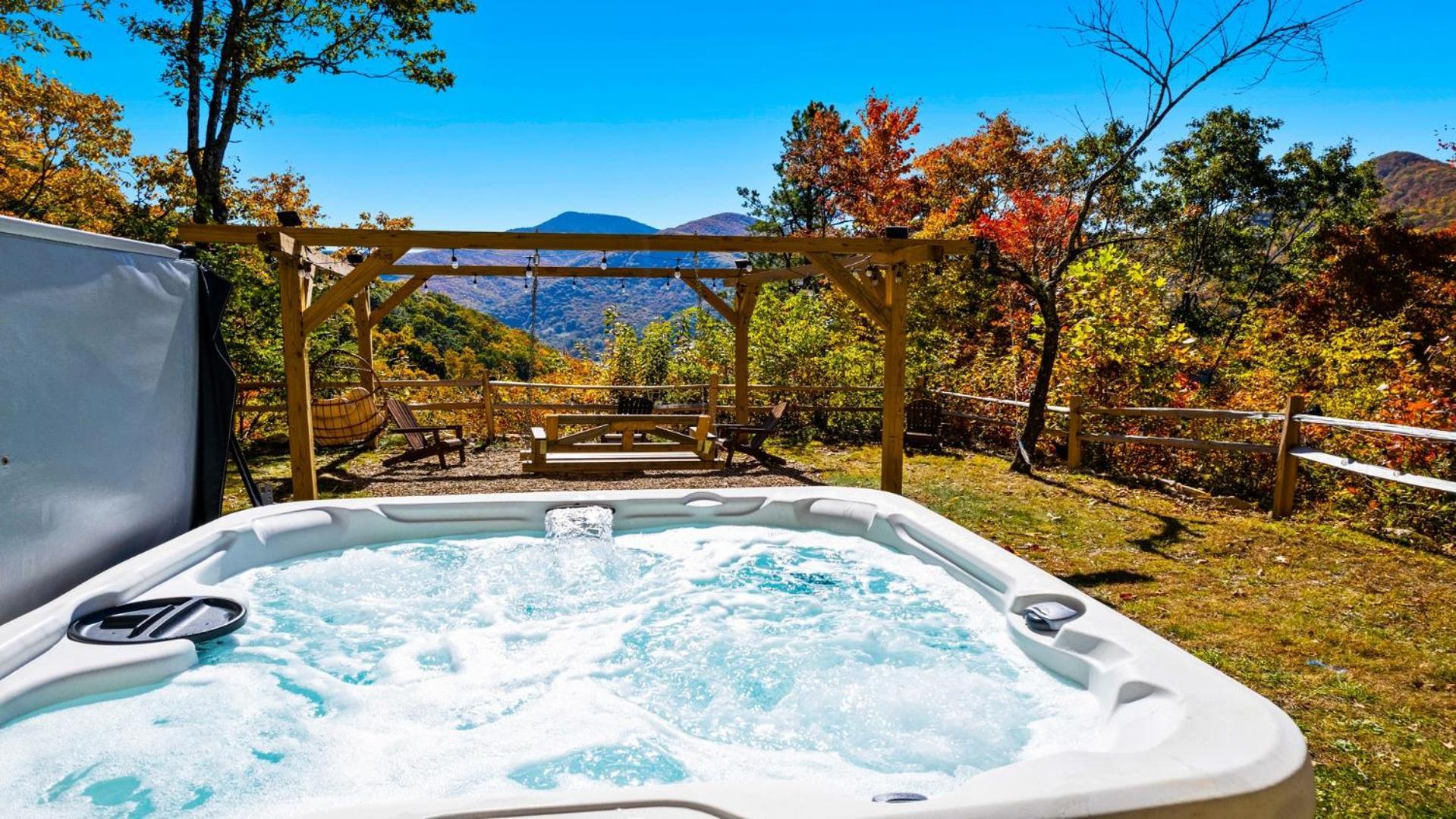 With Beautiful Mountain Views, Hottub, Pet Friendly, Gameroom, Fireplace Hébergement de vacances Maggie Valley